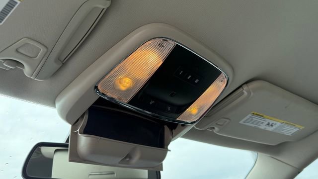 Used 2022 Chrysler 300 Touring L image 26