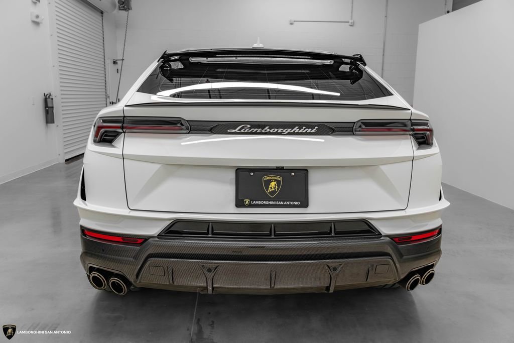 Used 2023 Lamborghini Urus Performante AWD/4WD image 16
