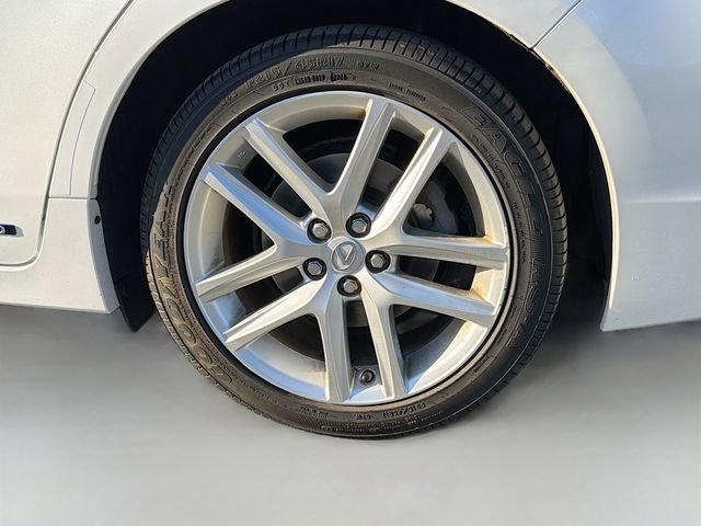 Used 2015 Lexus CT 200h w/ Navigation Package FWD image 28