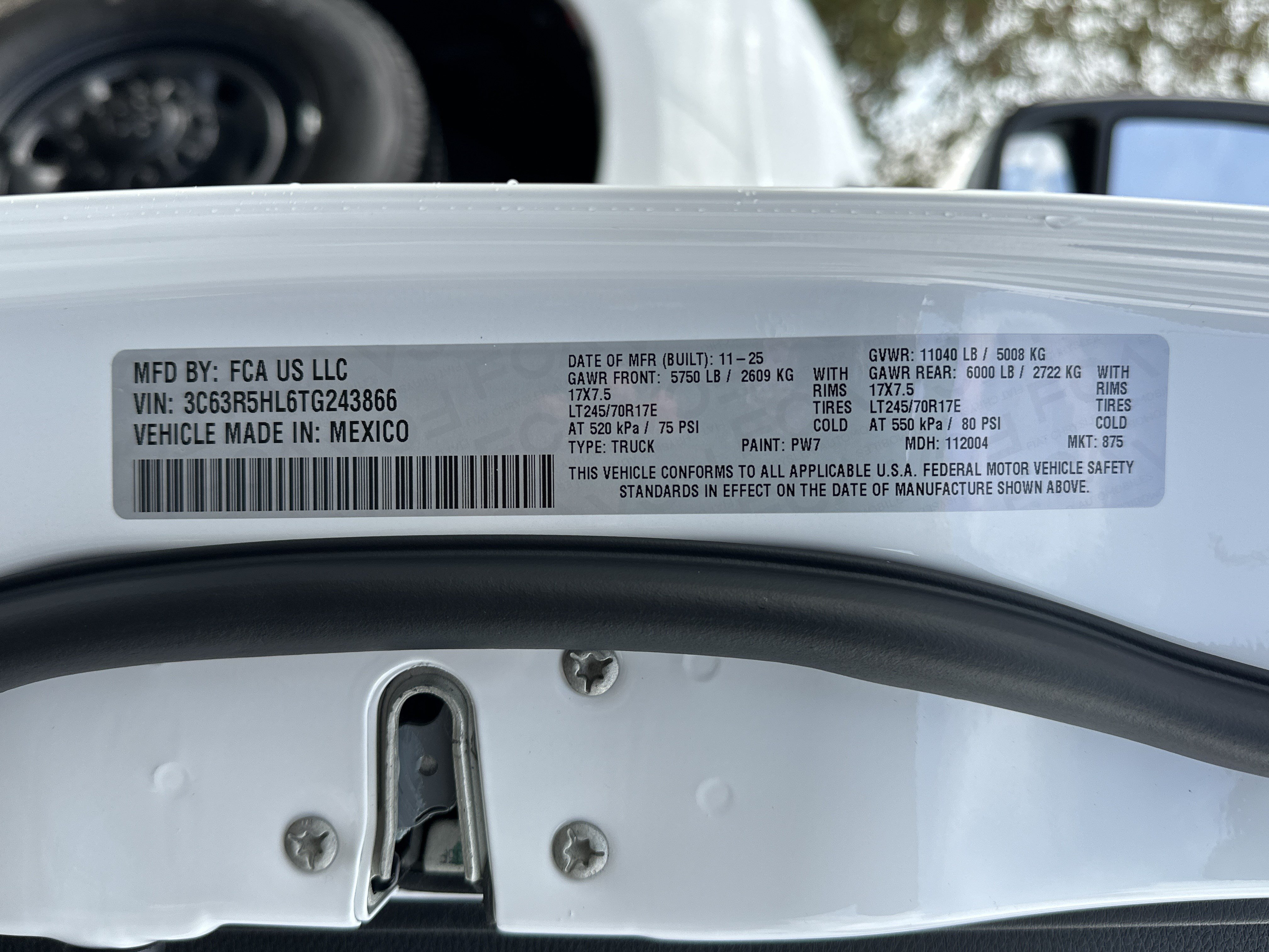 New 2026 RAM 2500 Tradesman AWD/4WD image 31