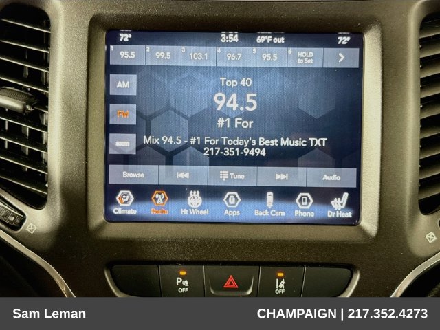 Used 2021 Jeep Cherokee Trailhawk AWD/4WD image 14