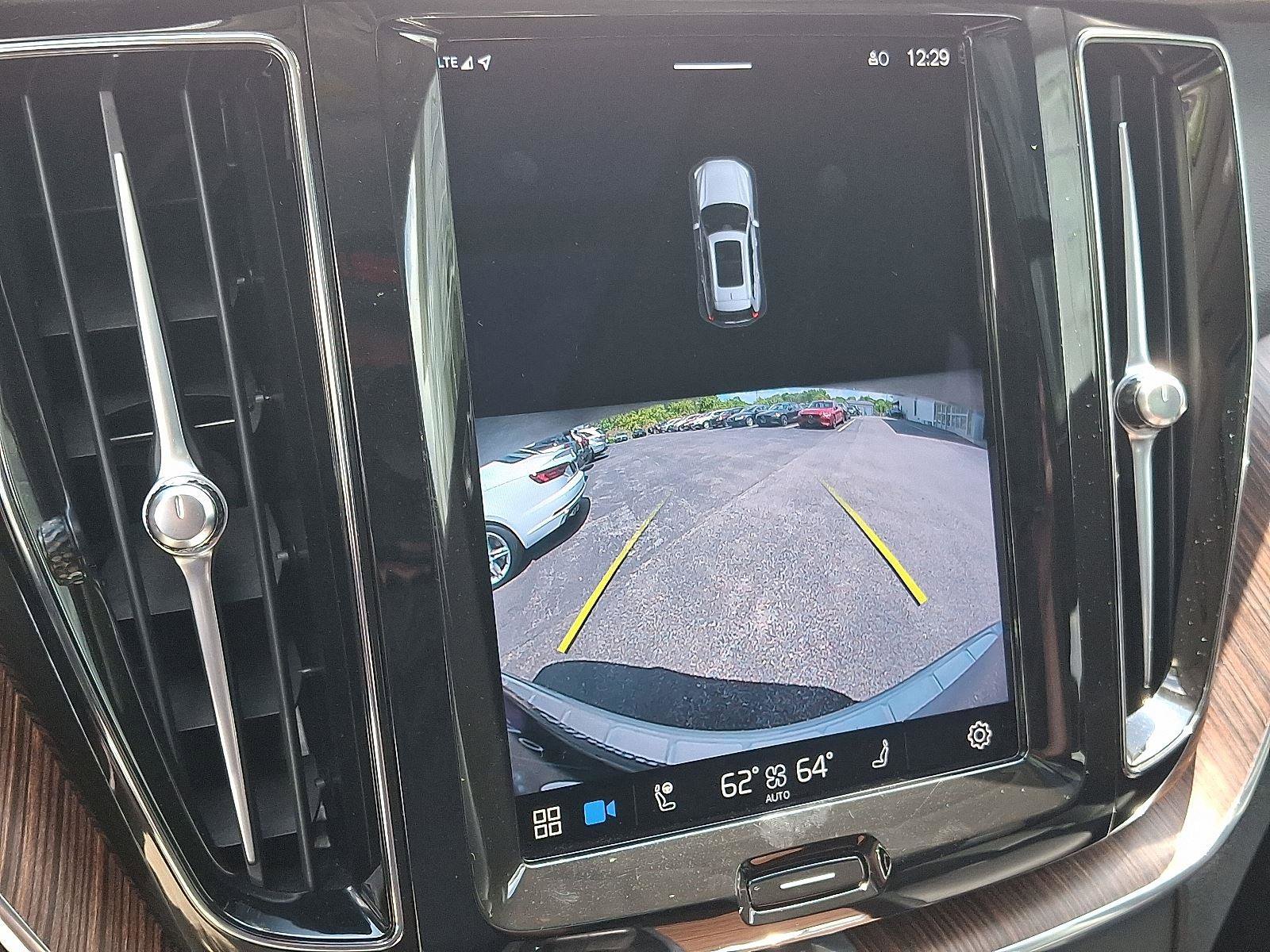 Certified 2022 Volvo XC60 B5 Momentum w/ Climate Package image 18