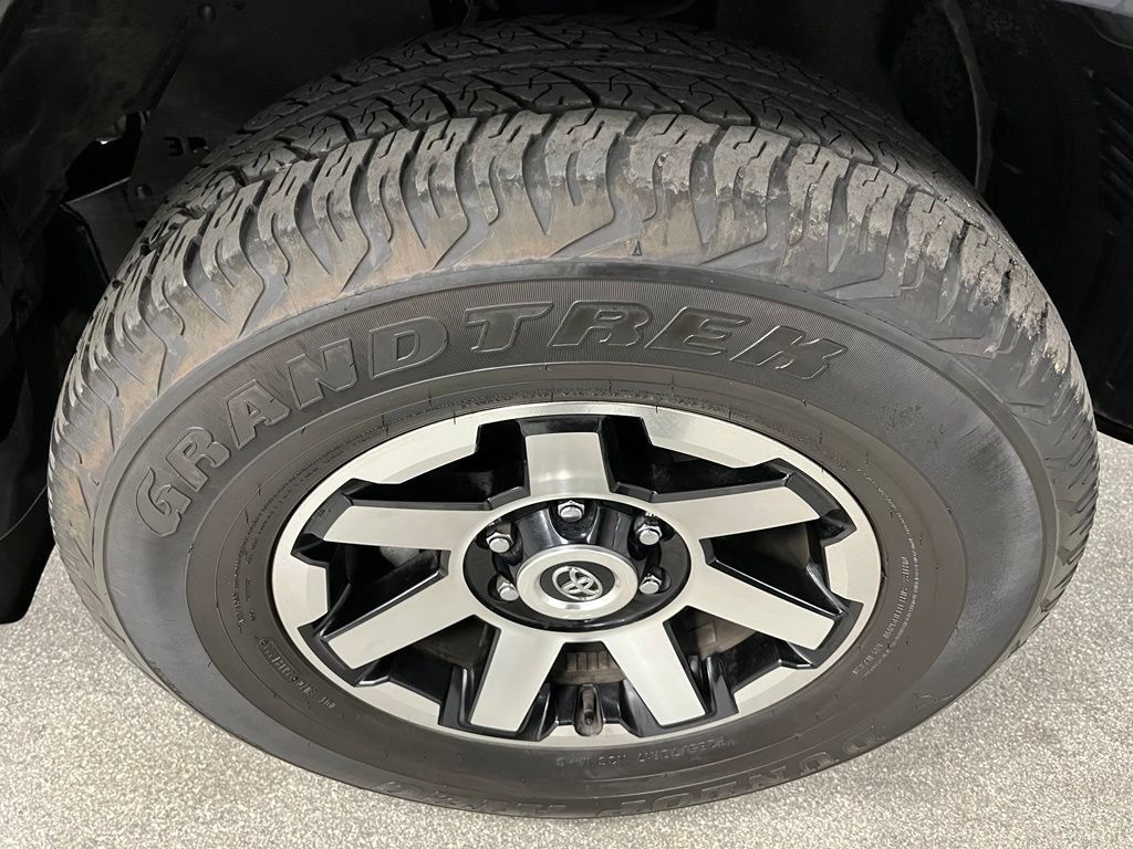 Used 2024 Toyota 4Runner TRD Off-Road Premium w/ Moonroof Package AWD/4WD image 18