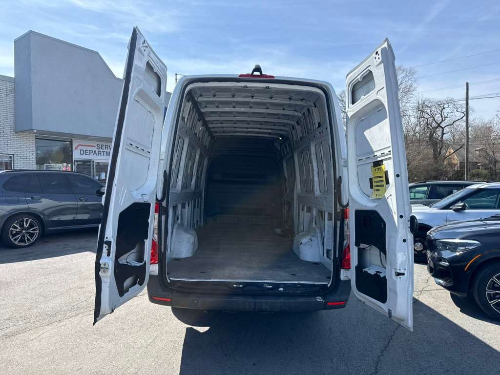 Used 2021 Mercedes-Benz Sprinter 2500 w/ Driver Convenience Package image 35