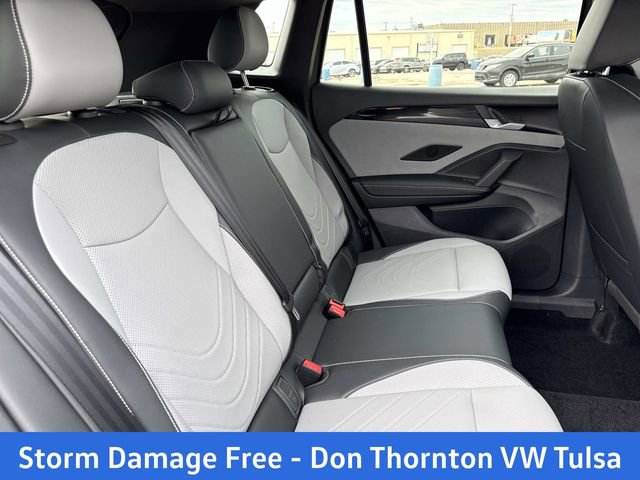 New 2026 Volkswagen Tiguan SE R-Line FWD image 17