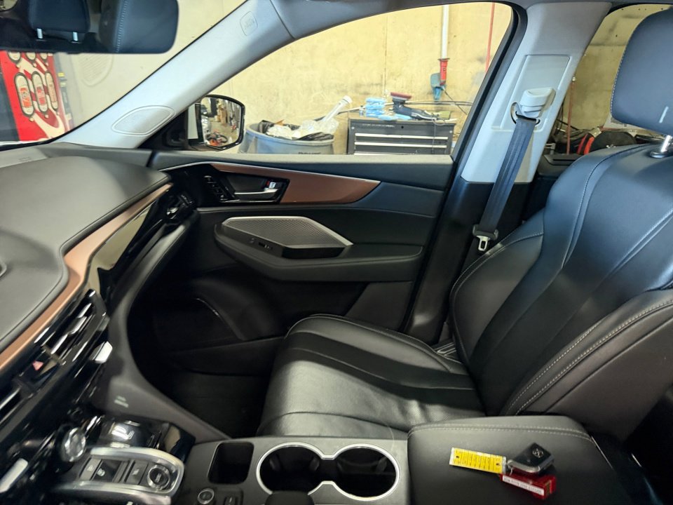 Used 2022 Acura MDX w/ Technology Package AWD/4WD image 32