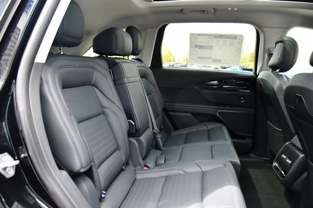 New 2026 Lincoln Nautilus Reserve w/ Jet Appearance Package AWD/4WD image 17