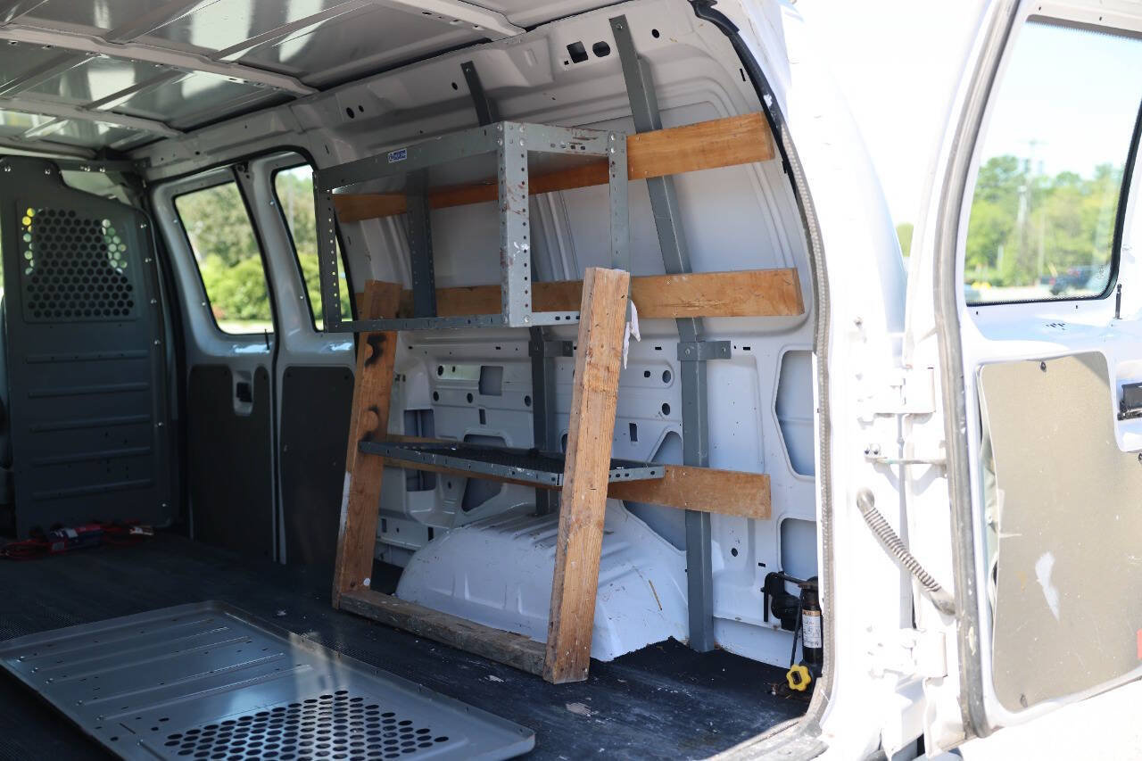 Used 2013 Ford E-250 and Econoline 250 w/ PWR Group RWD image 15