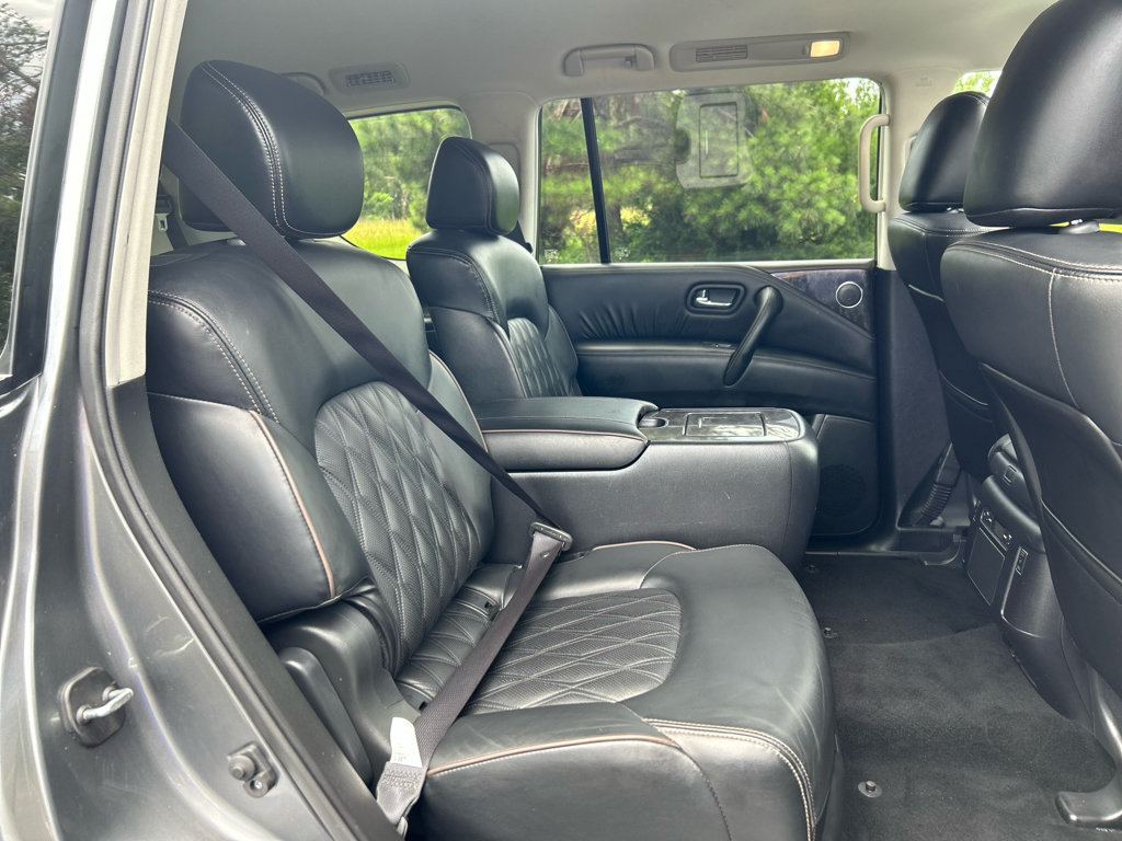 Used 2024 Nissan Armada Platinum w/ Captain's Chairs Package RWD image 10