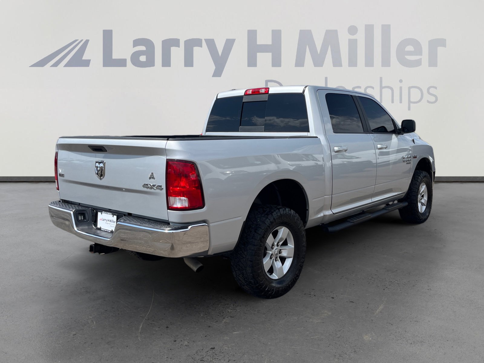 Used 2019 RAM 1500 Classic SLT image 5