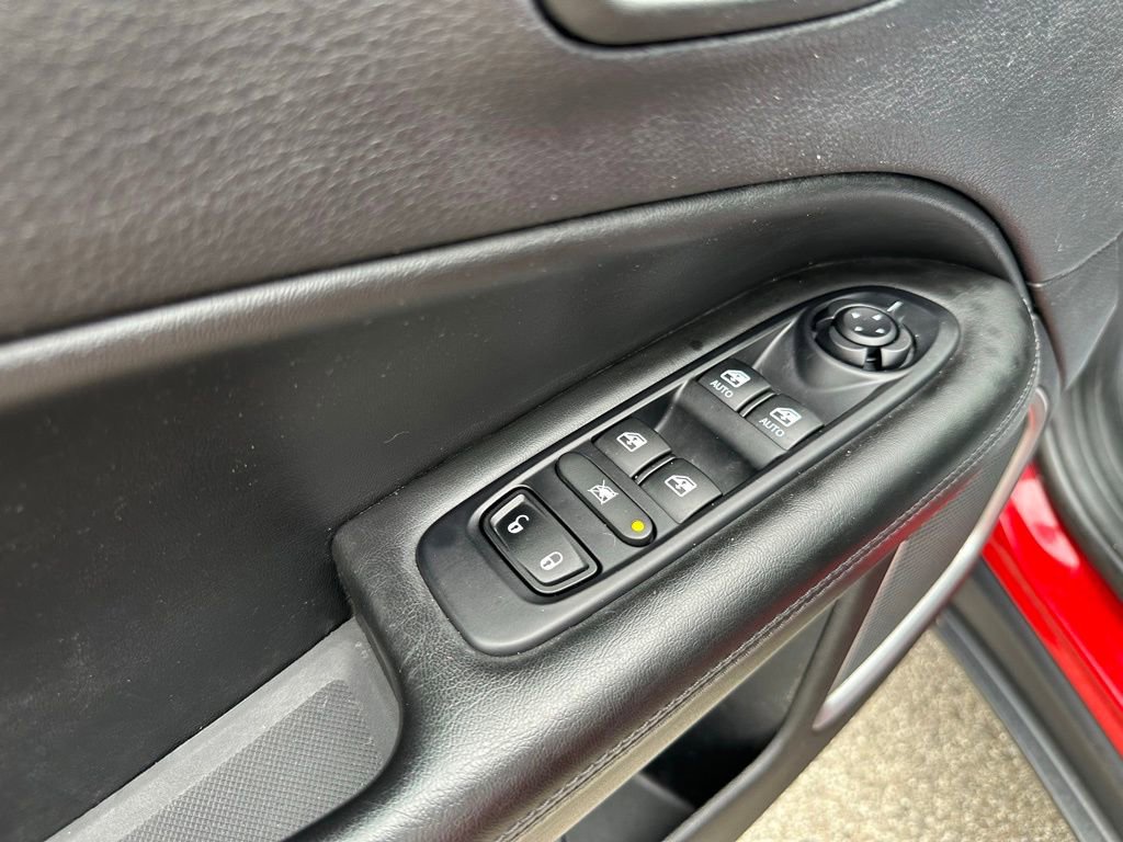 Used 2018 Jeep Compass Latitude AWD/4WD image 6