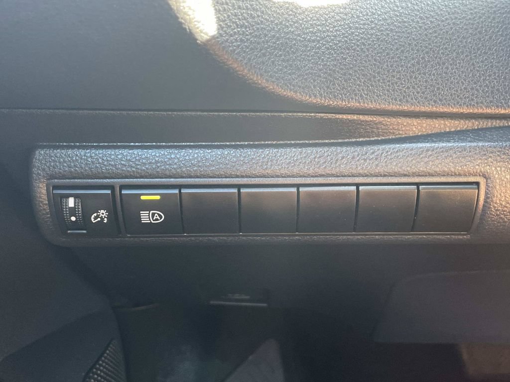 Used 2024 Toyota Corolla LE FWD image 26