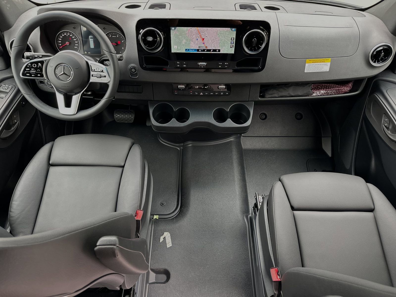 Used 2024 Mercedes-Benz Sprinter 2500 image 13