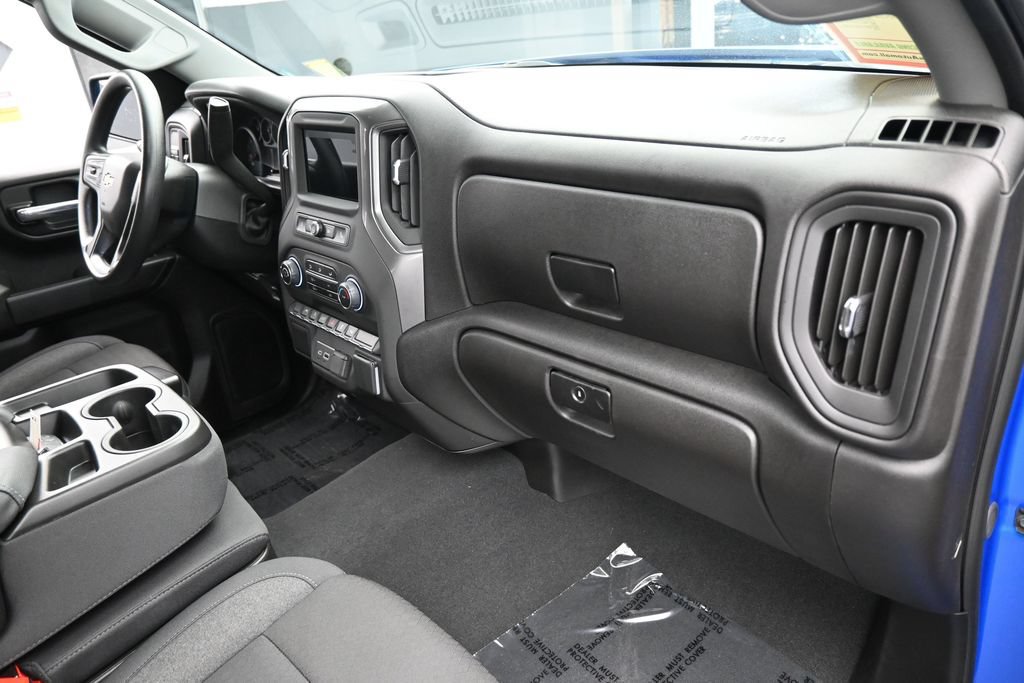 Used 2025 Chevrolet Silverado 1500 Custom w/ Turbomax Blackout Package RWD image 39