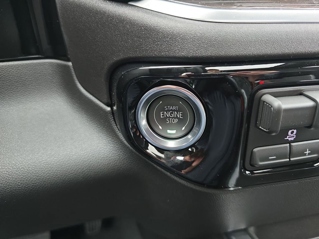 New 2026 Chevrolet Silverado 1500 LTZ w/ LTZ Premium Package image 19