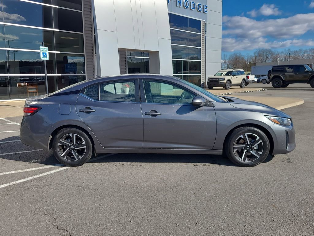 Used 2024 Nissan Sentra SV image 2