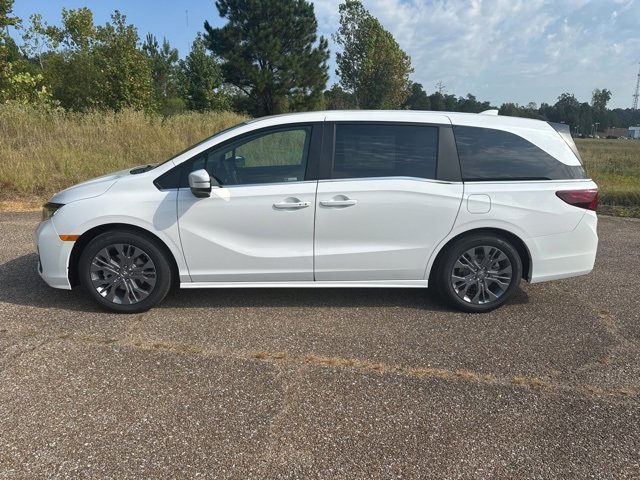 New 2026 Honda Odyssey Touring image 5