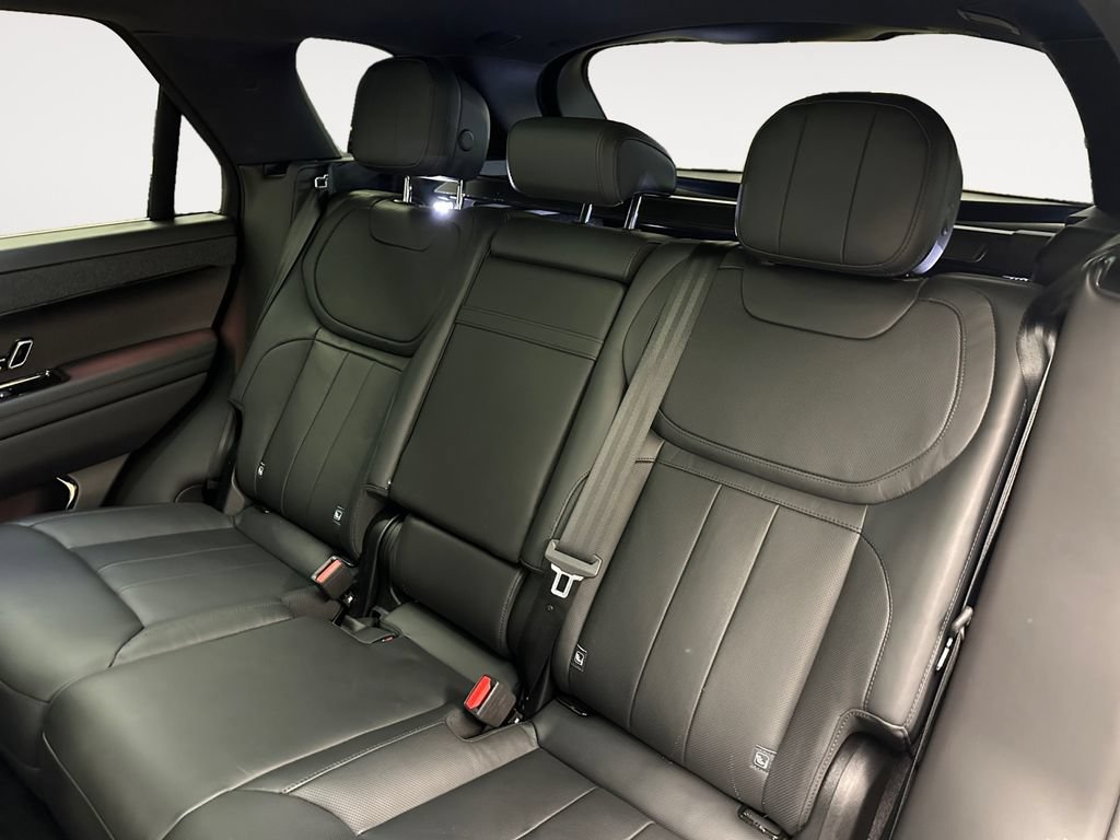 Used 2024 Land Rover Range Rover Sport Dynamic SE AWD/4WD image 12