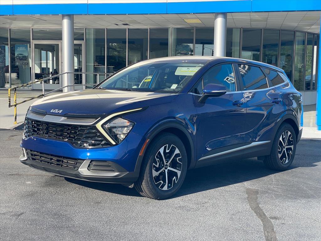 Used 2023 Kia Sportage EX image 3