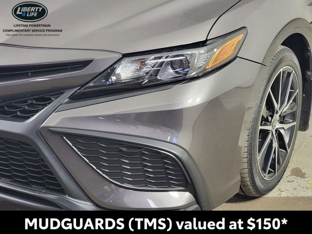 Used 2024 Toyota Camry SE w/ Convenience Package FWD image 9