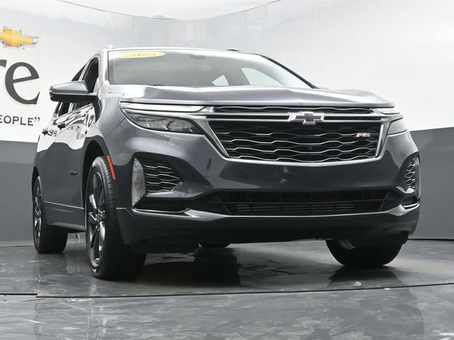 Used 2023 Chevrolet Equinox RS w/ RS Leather Package FWD image 3