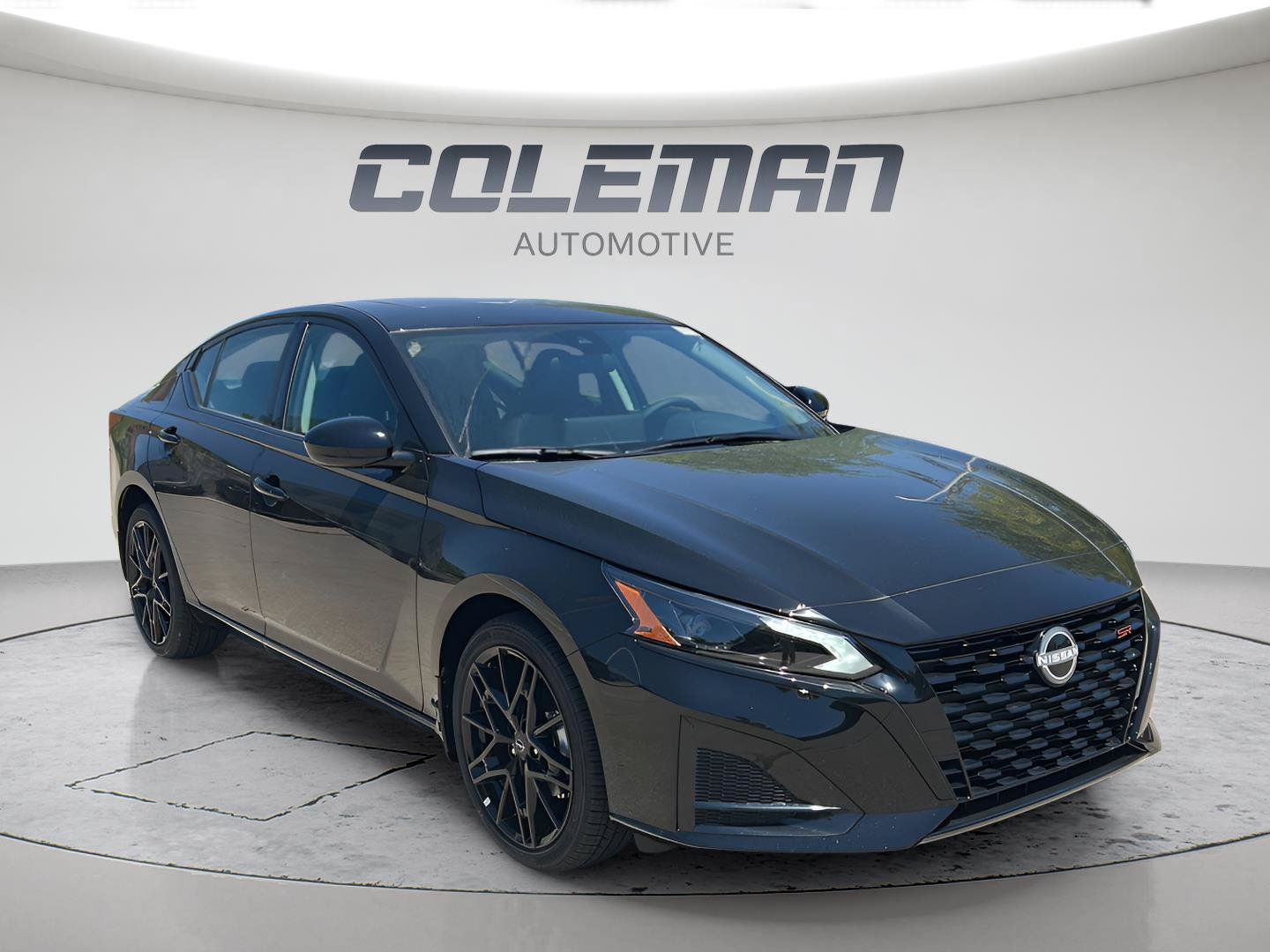 New 2026 Nissan Altima 2.5 SR w/ SR Midnight Edition Package AWD/4WD image 2