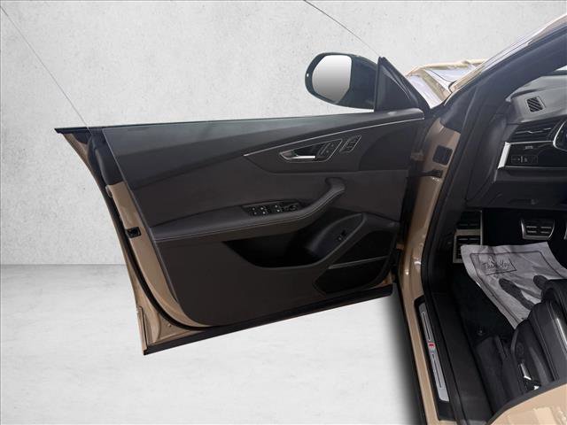 Used 2025 Audi SQ8 Premium Plus w/ Executive Package image 13