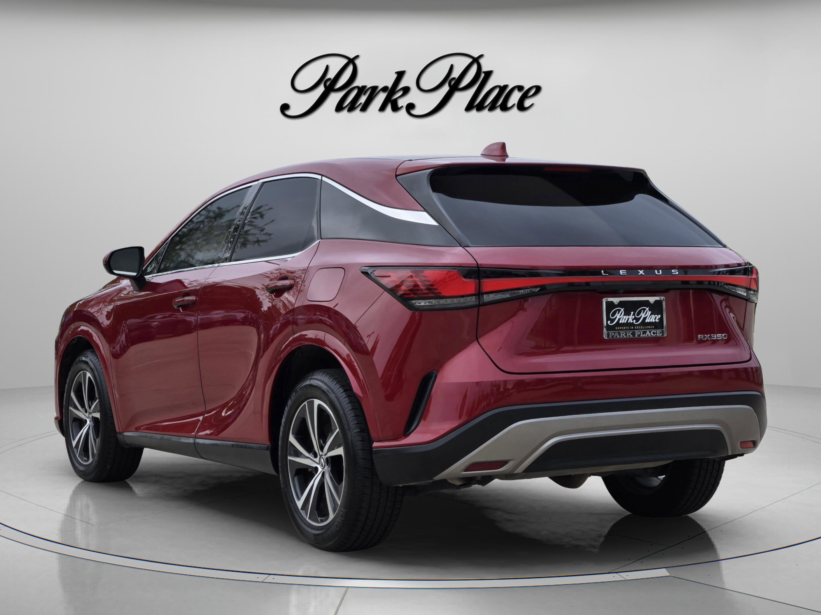 Used 2024 Lexus RX 350 FWD w/ Technology Package image 3