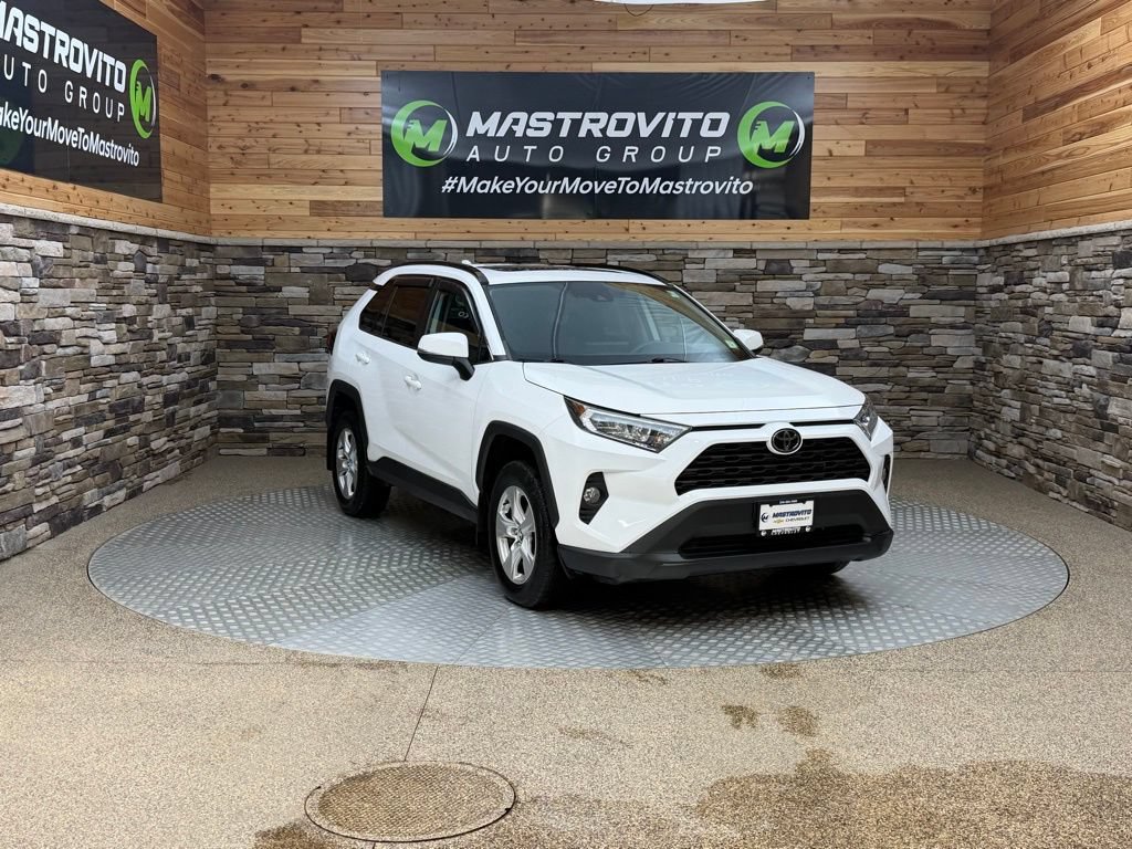 Used 2020 Toyota RAV4 XLE w/ Convenience Package AWD/4WD image 2