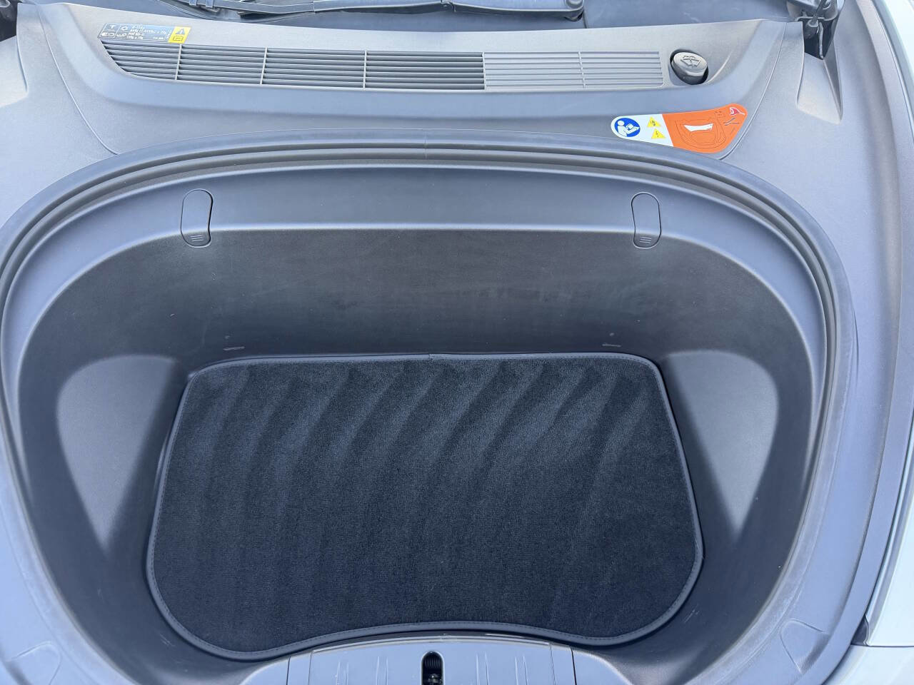 Used 2018 Tesla Model 3 Long Range RWD image 36