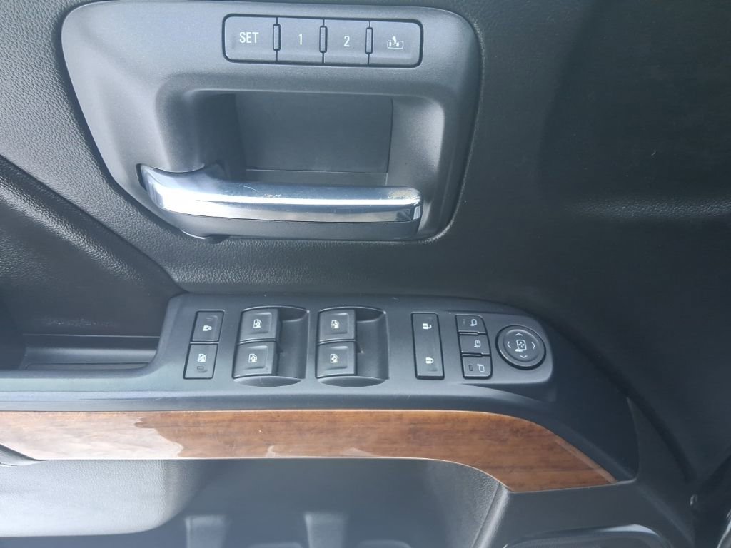 Used 2018 Chevrolet Silverado 1500 High Country image 21
