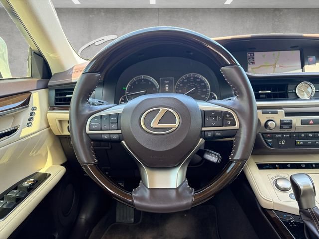 Used 2018 Lexus ES 350 w/ Luxury Package w/Wood Trim FWD image 21