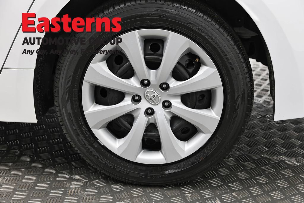 Used 2024 Toyota Corolla LE image 33