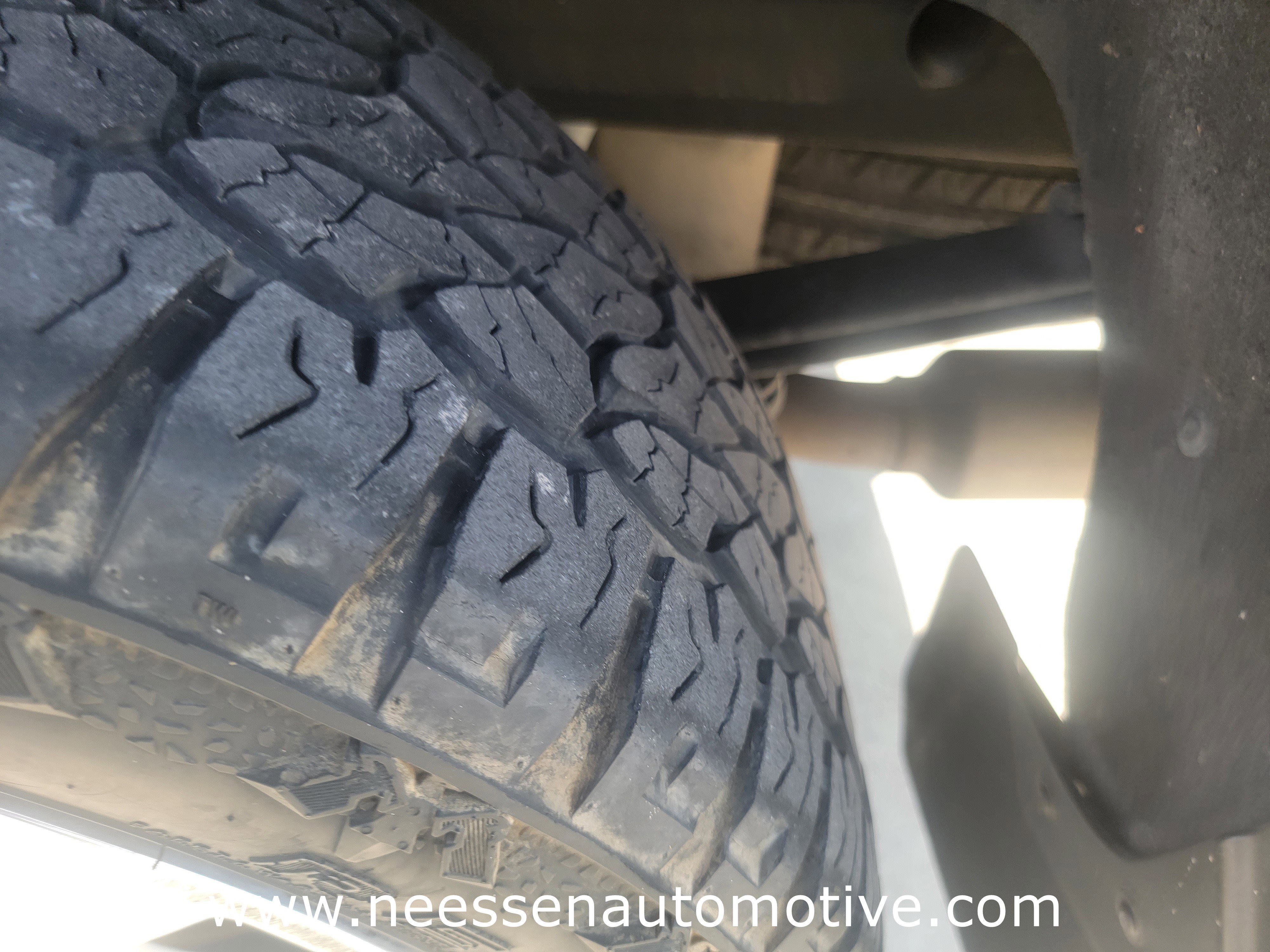 Used 2019 Chevrolet Silverado 1500 High Country w/ Technology Package image 34