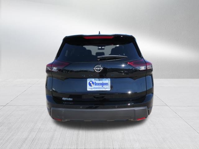 New 2026 Nissan Rogue Dark Armor FWD image 4