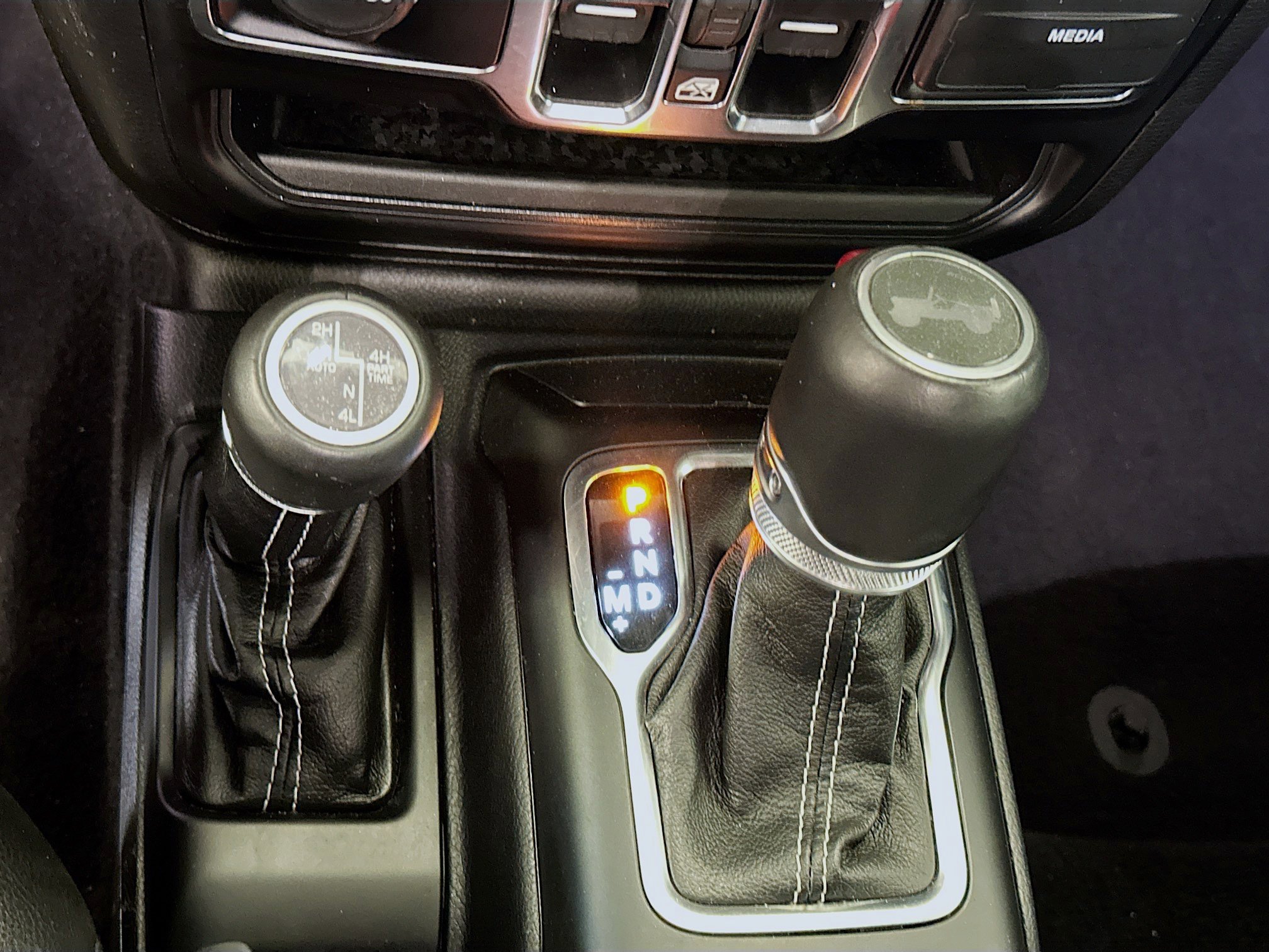 Used 2023 Jeep Wrangler Sahara image 25