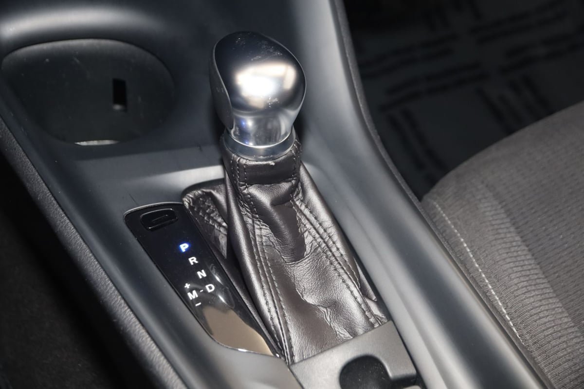 Used 2018 Toyota C-HR XLE FWD image 7