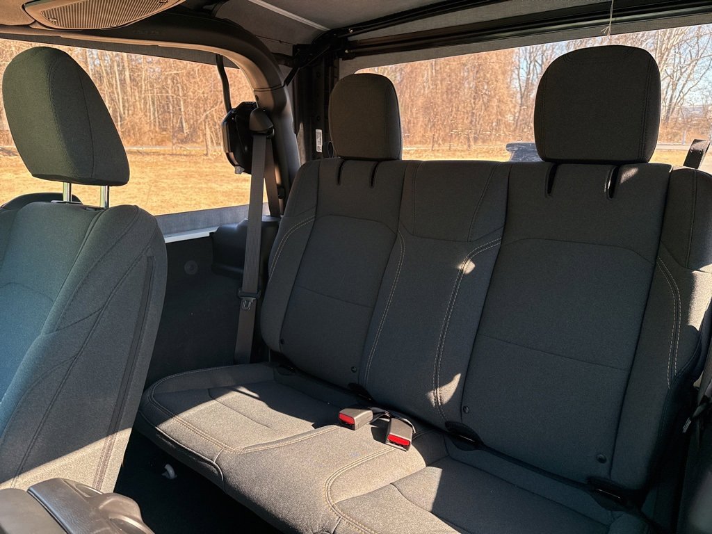 Used 2025 Jeep Wrangler Sport image 10