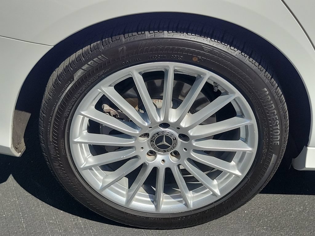 Used 2023 Mercedes-Benz E 350 Sedan image 7