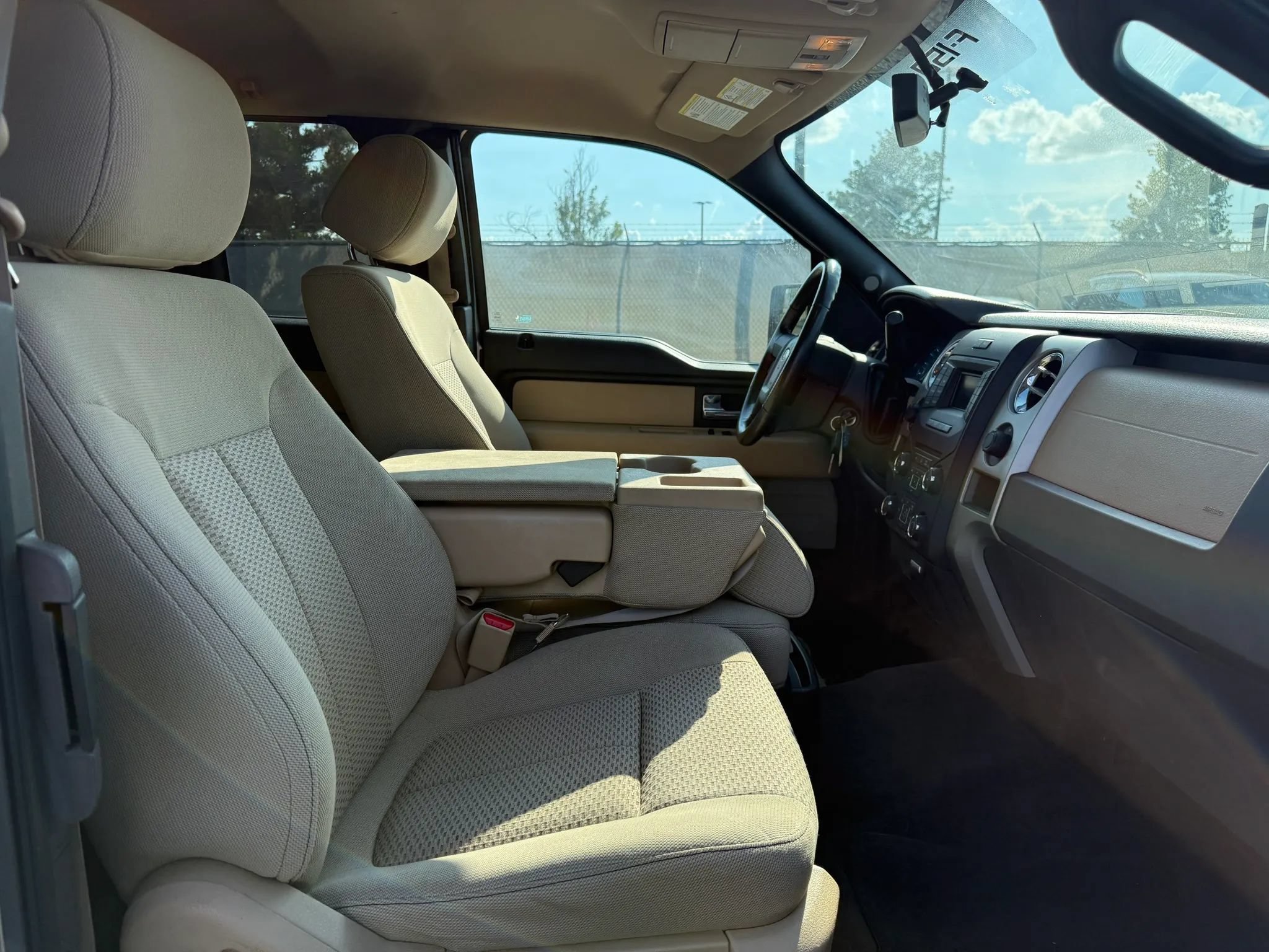 Used 2013 Ford F150 XLT w/ Luxury Equipment Group AWD/4WD image 18