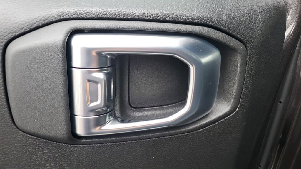 New 2025 Jeep Wrangler Sport S image 15