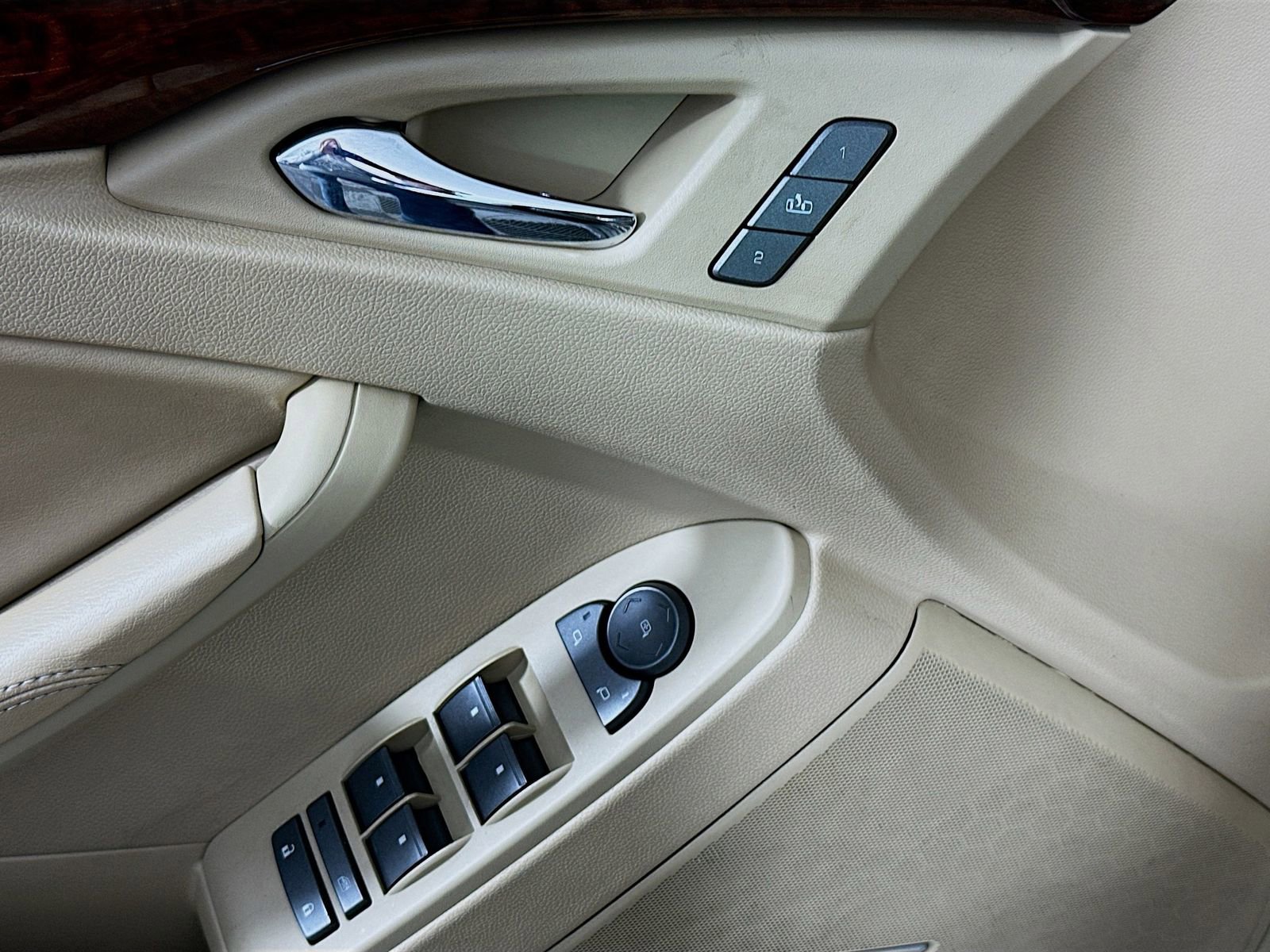 Used 2010 Cadillac CTS Luxury image 17