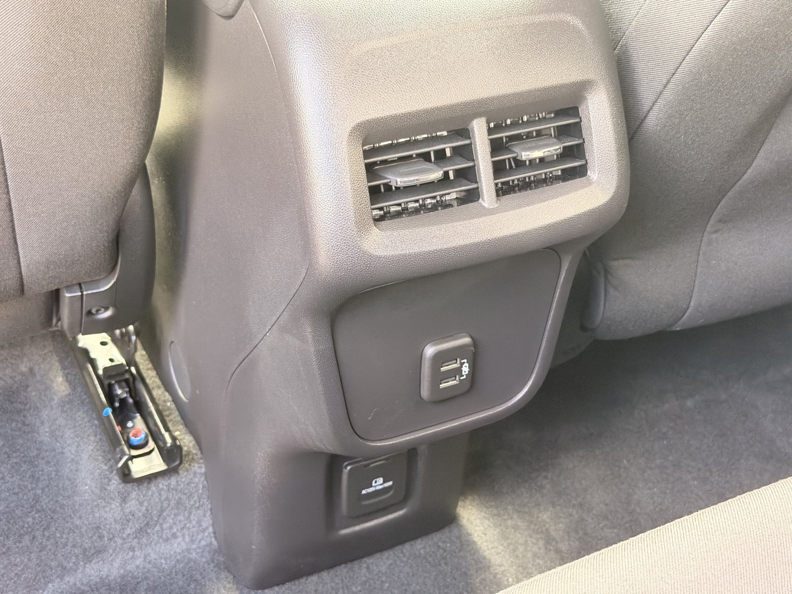 Used 2024 Chevrolet Equinox LT AWD/4WD image 38