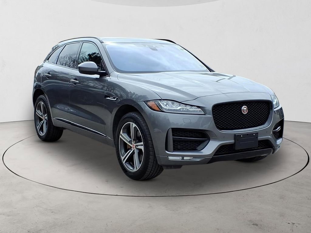 Used 2017 Jaguar F-PACE R-Sport image 3