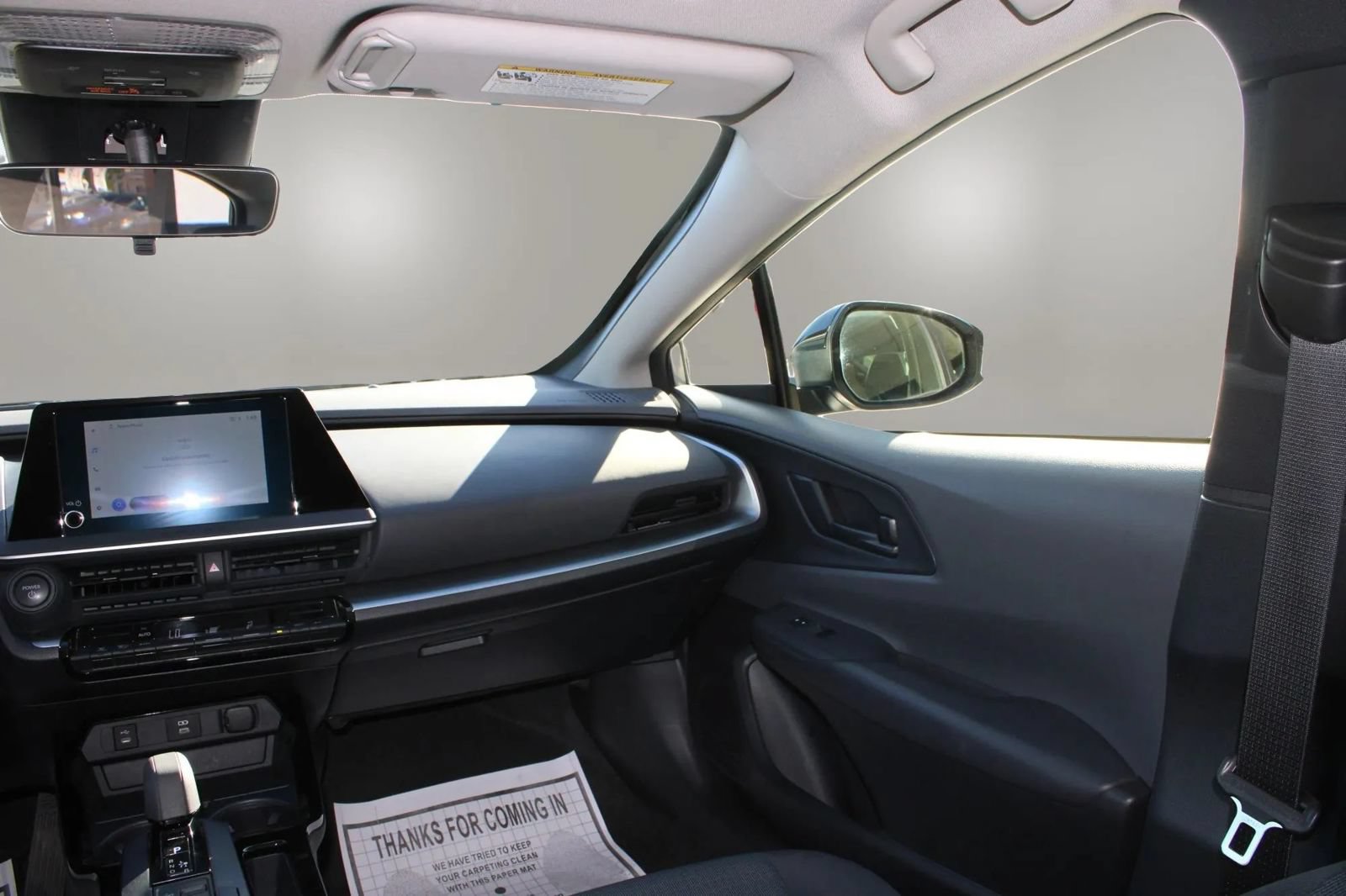Used 2025 Toyota Prius LE FWD image 32