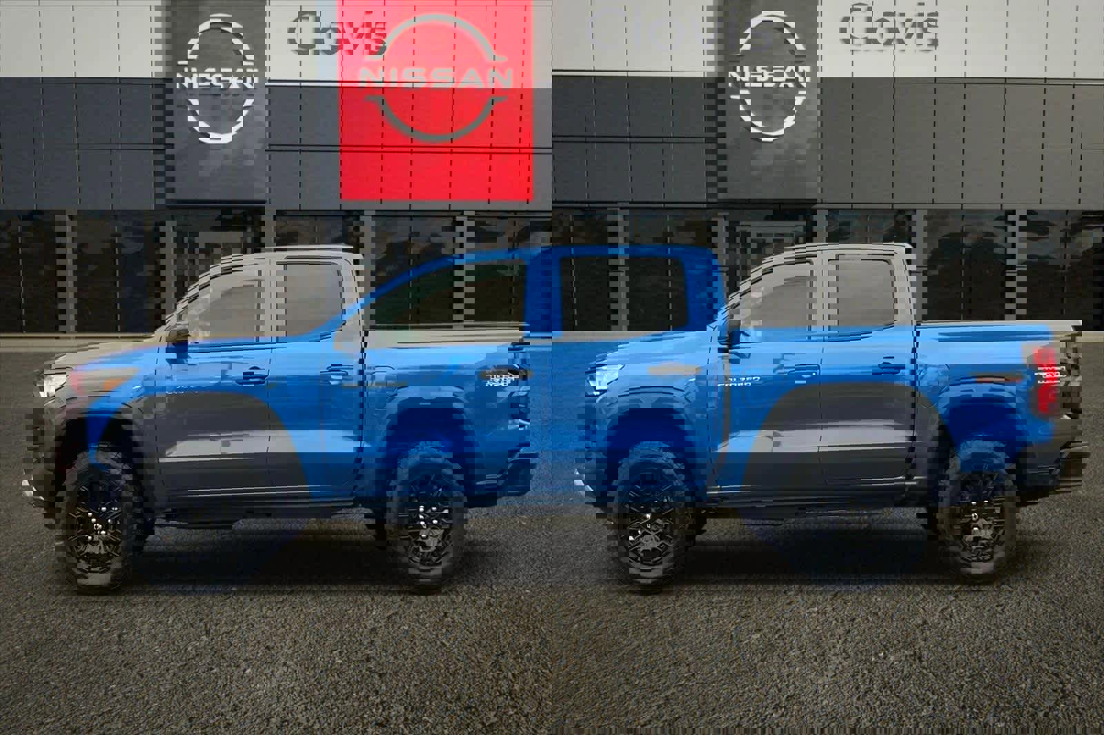 Used 2023 Chevrolet Colorado Trail Boss w/ Advanced Trailering Package image 6