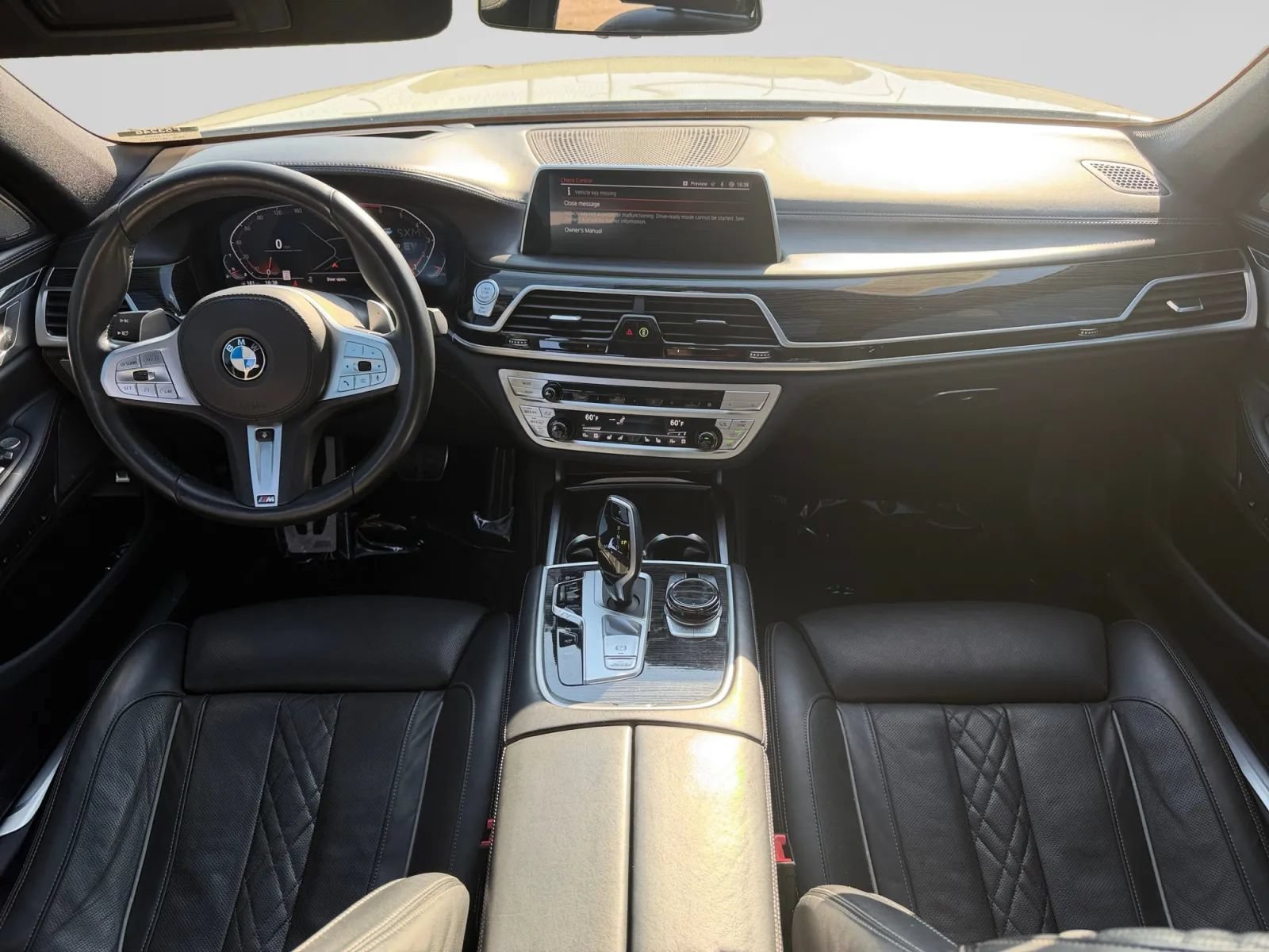 Used 2021 BMW 750i xDrive w/ Executive Package AWD/4WD image 15