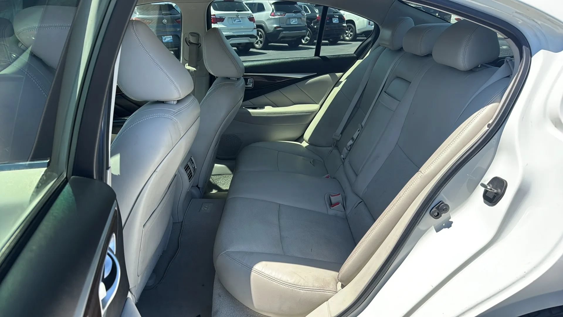 Used 2014 INFINITI Q50 Premium w/ Deluxe Touring Package RWD image 6