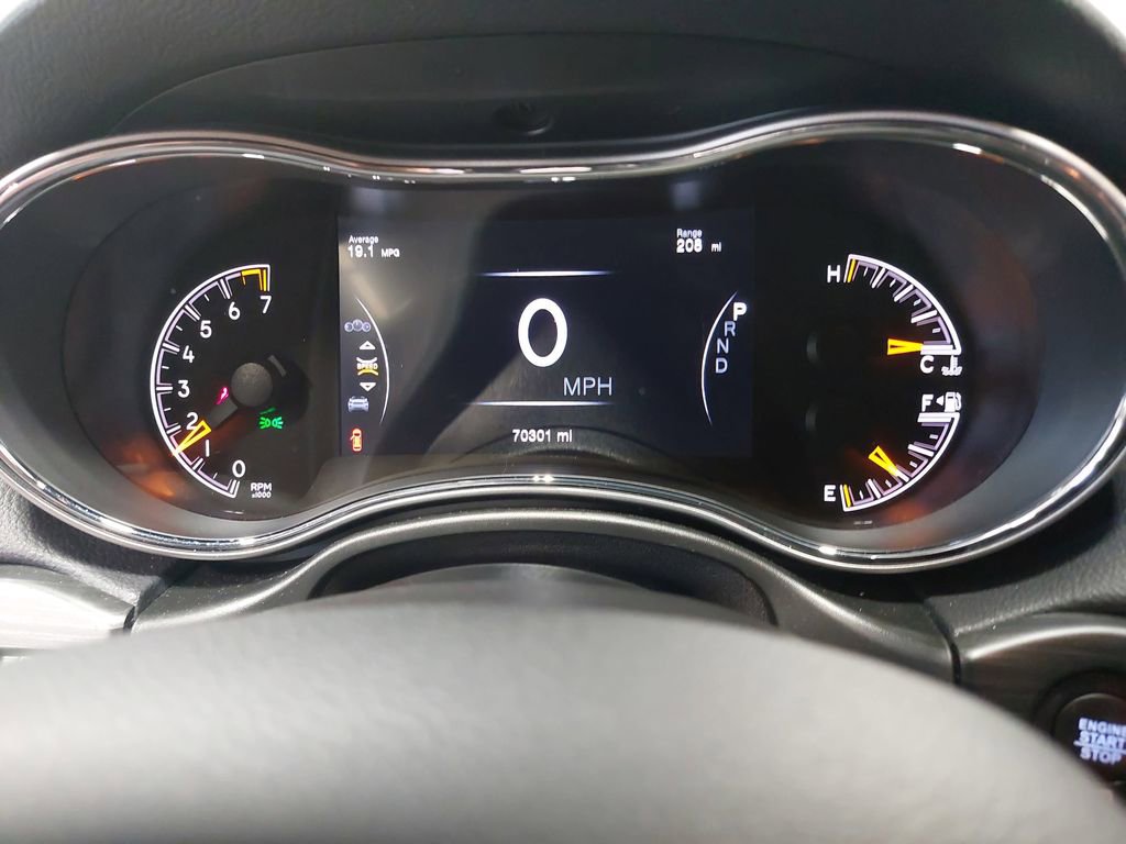 Used 2019 Jeep Grand Cherokee Altitude AWD/4WD image 18