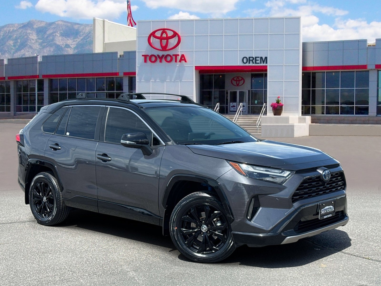 Used 2023 Toyota RAV4 XSE AWD/4WD image 1